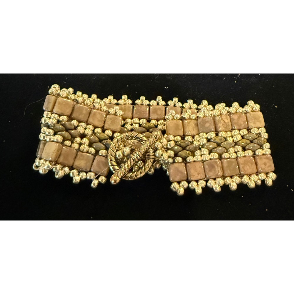 Handmade Womens 7.5" Beaded Cuff Bracelet Taupe Gold Toggle Clasp Boho Artsy‎